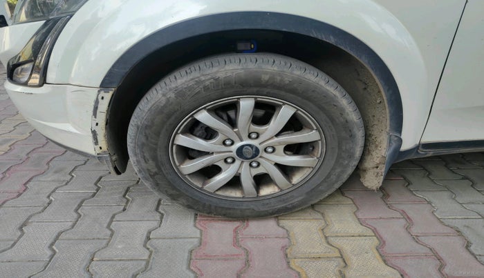 2018 Mahindra XUV500 W9, Diesel, Manual, 92,081 km, tyre