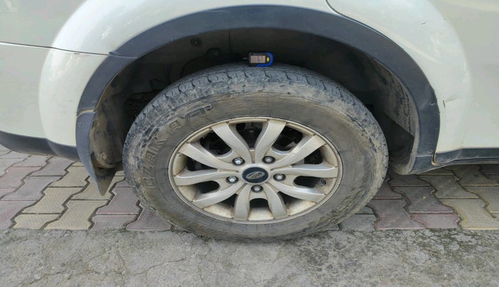 2018 Mahindra XUV500 W9, Diesel, Manual, 92,081 km, tyre