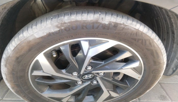 2021 Hyundai Creta E 1.5 DIESEL, Diesel, Manual, 1,02,015 km, tyre