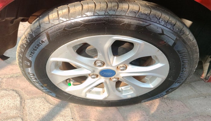 2017 Ford New Figo TITANIUM 1.2 PETROL MT, Petrol, Manual, 39,249 km, tyre