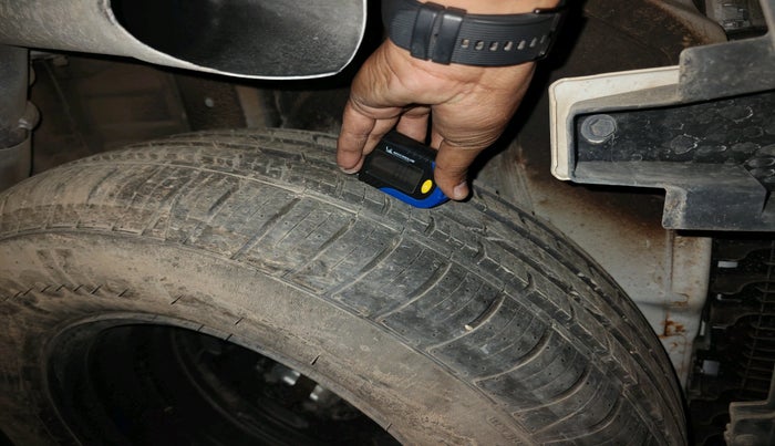 2024 Tata Safari ADVENTURE PLUS AT, Diesel, Automatic, 20,441 km, tyre