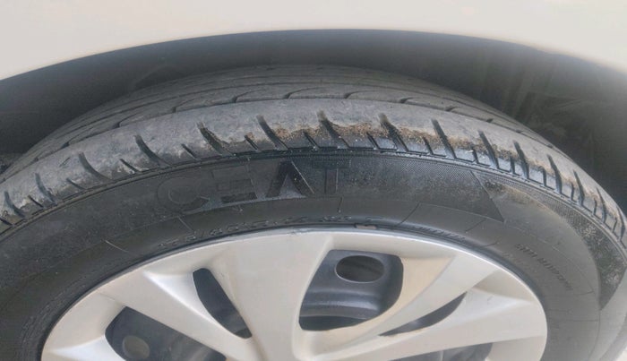 2017 Tata Tiago XT (O) PETROL, Petrol, Manual, 1,31,922 km, tyre