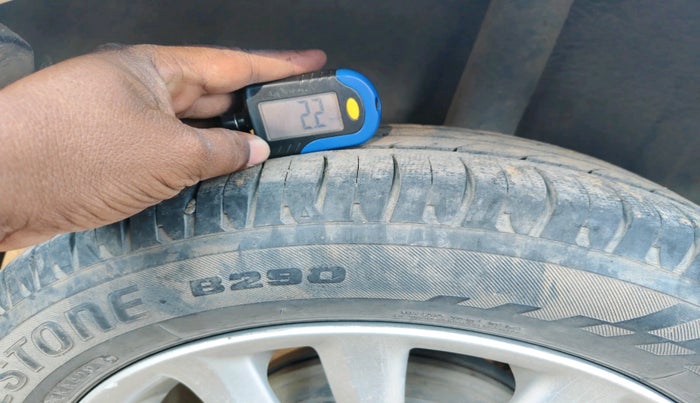 2015 Toyota Etios VX-D, Diesel, Manual, 2,46,836 km, tyre