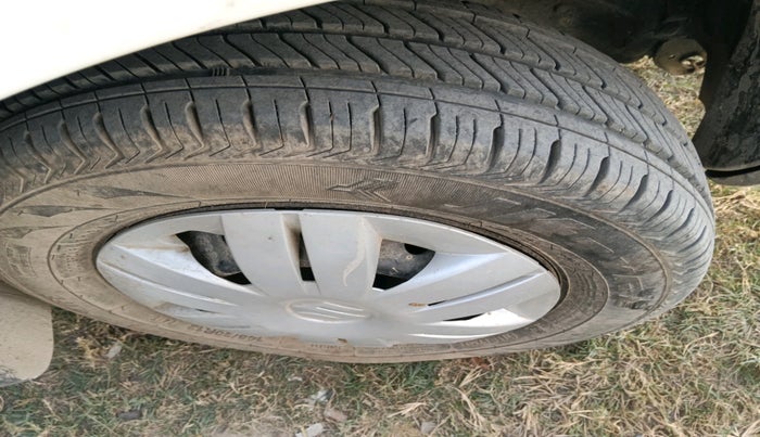 2015 Maruti Alto 800 VXI, Petrol, Manual, 56,251 km, tyre