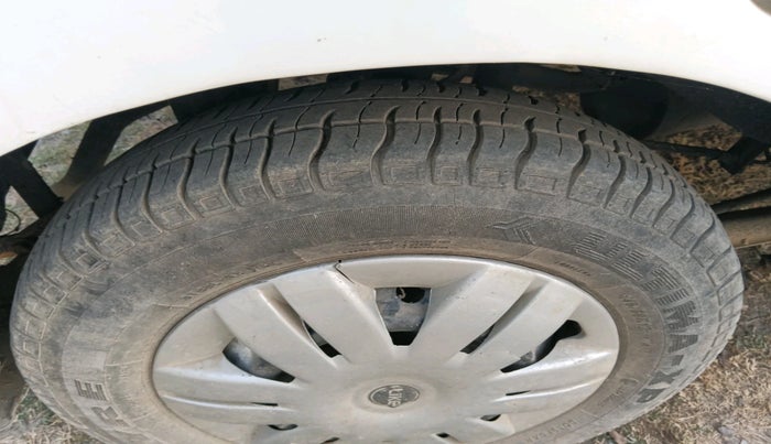 2015 Maruti Alto 800 VXI, Petrol, Manual, 56,251 km, tyre