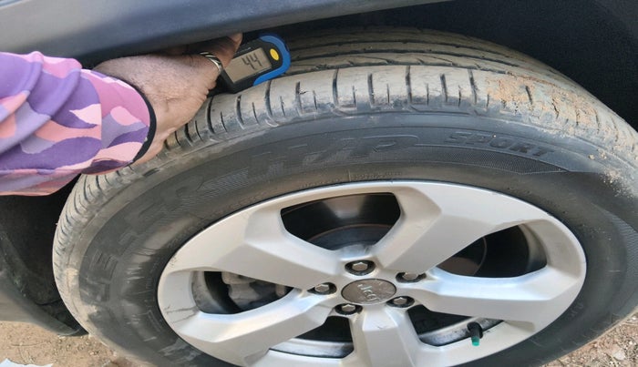 2017 Jeep Compass LONGITUDE (O) 2.0 DIESEL, Diesel, Manual, 73,014 km, tyre