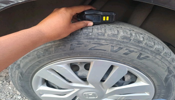 2017 Honda Jazz 1.2L I-VTEC SV, Petrol, Manual, 27,724 km, tyre