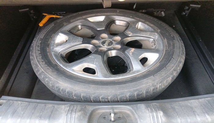 2019 Jeep Compass LIMITED PLUS PETROL AT, Petrol, Automatic, 78,772 km, tyre