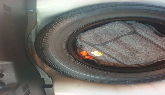 2025 Hyundai NEW I20 ASTA (O) 1.2 IVT, Petrol, Automatic, 2,575 km, tyre