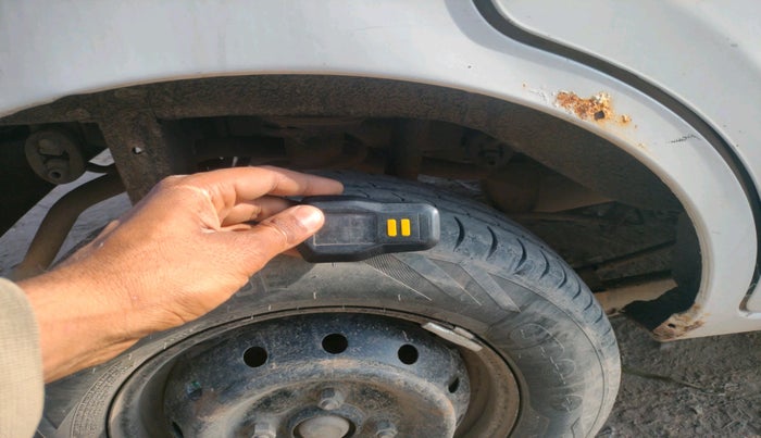 2014 Maruti Alto 800 LXI, Petrol, Manual, 76,589 km, tyre