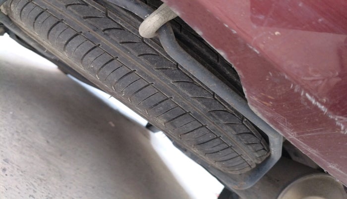 2021 Maruti Ertiga VXI SHVS, Petrol, Manual, 45,398 km, tyre