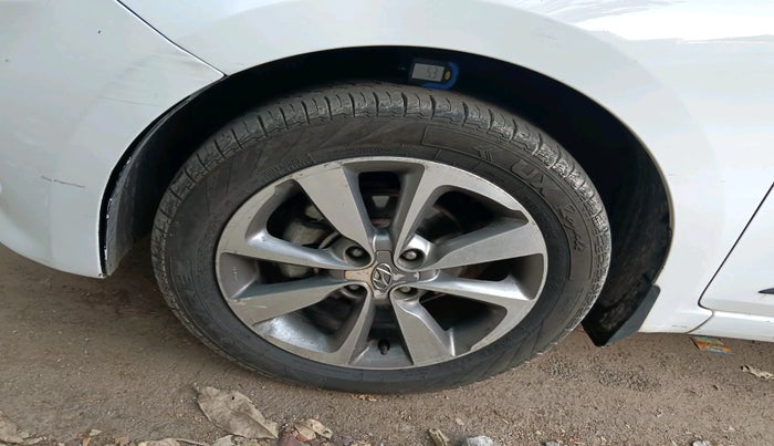 2014 Hyundai Elite i20 ASTA 1.2, Petrol, Manual, 95,579 km, tyre