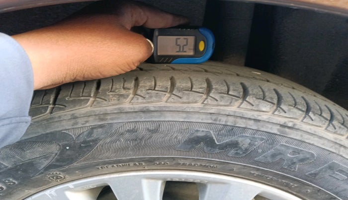 2015 Maruti Ciaz ZXI, Petrol, Manual, 28,462 km, tyre