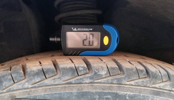 2017 Renault Kwid CLIMBER 1.0 AMT, Petrol, Automatic, 34,841 km, tyre