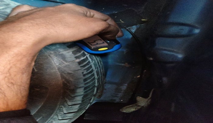 2017 Renault Kwid CLIMBER 1.0 AMT, Petrol, Automatic, 34,841 km, tyre