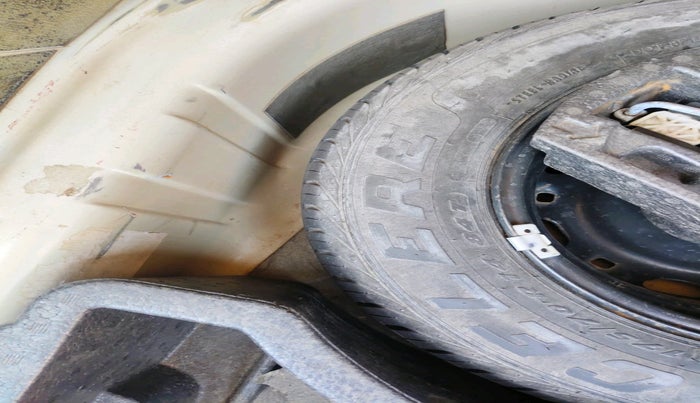 2011 Volkswagen Vento COMFORTLINE DIESEL 1.6, Diesel, Manual, 85,954 km, tyre