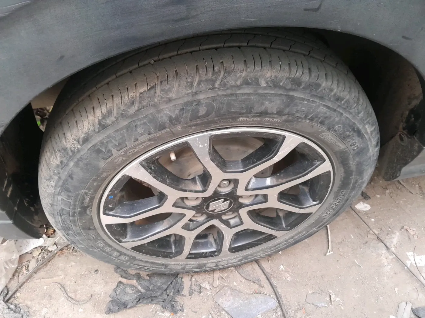 2023 Maruti XL6 ALPHA PLUS AT, Petrol, Automatic, 18,384 km, tyre