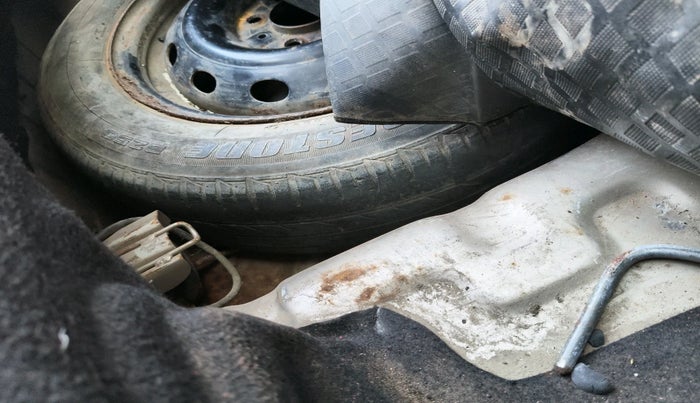 2015 Tata Bolt XE REVOTRON, Petrol, Manual, 1,29,877 km, tyre