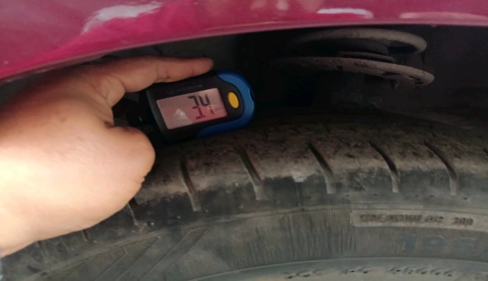 2018 Maruti Ciaz ALPHA 1.5 SHVS PETROL, Petrol, Manual, 60,726 km, tyre