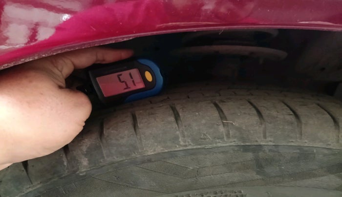 2018 Maruti Ciaz ALPHA 1.5 SHVS PETROL, Petrol, Manual, 60,726 km, tyre