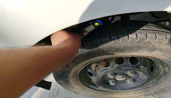 2014 Maruti Alto 800 LXI, Petrol, Manual, 84,350 km, tyre