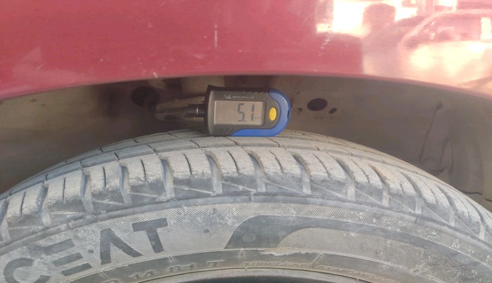 2011 Maruti Wagon R 1.0 VXI, CNG, Manual, 70,731 km, tyre