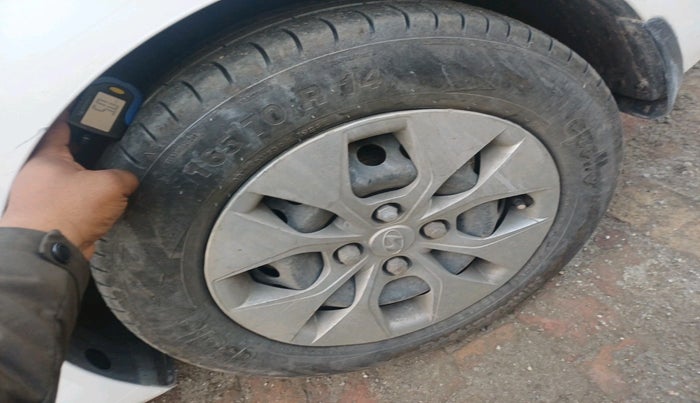 2015 Hyundai Xcent BASE 1.1, Diesel, Manual, 55,225 km, tyre