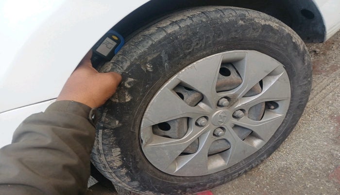 2015 Hyundai Xcent BASE 1.1, Diesel, Manual, 55,225 km, tyre