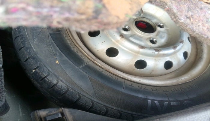 2014 Maruti Wagon R 1.0 LXI, Petrol, Manual, 1,29,938 km, tyre