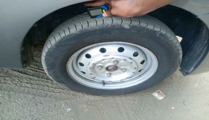 2014 Maruti Wagon R 1.0 LXI, Petrol, Manual, 1,29,938 km, tyre