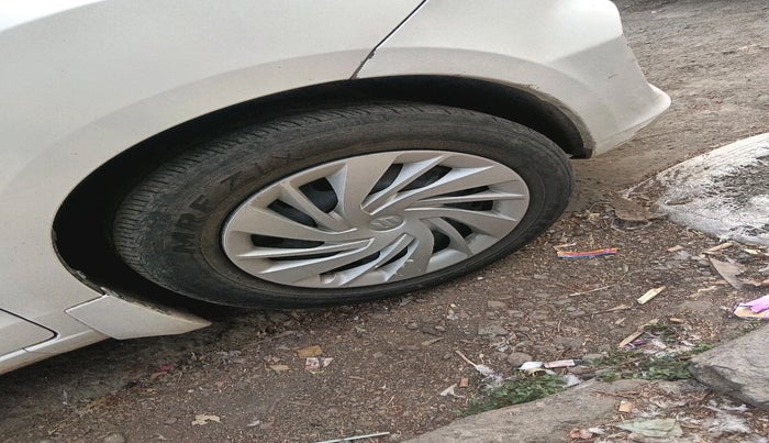 2016 Maruti Ertiga VXI CNG, CNG, Manual, 2,38,228 km, tyre