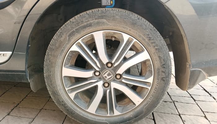 2023 Honda Amaze 1.2L I-VTEC VX, Petrol, Manual, 31,001 km, tyre