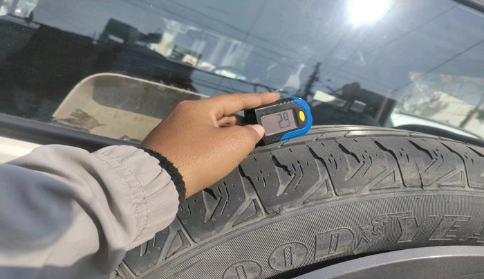 2021 Mahindra Bolero B6 (O), Diesel, Manual, 50,669 km, tyre