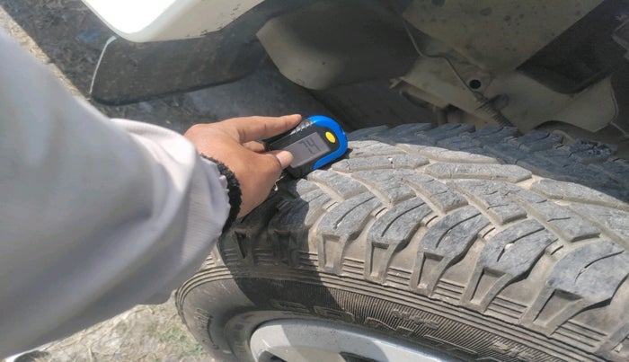 2021 Mahindra Bolero B6 (O), Diesel, Manual, 50,669 km, tyre