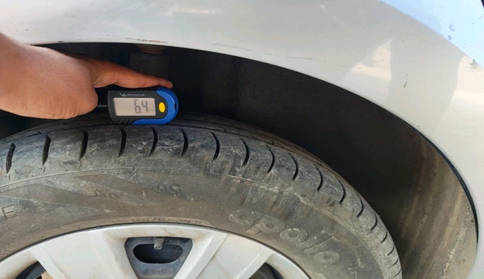 2011 Volkswagen Polo COMFORTLINE 1.2L PETROL, Petrol, Manual, 64,179 km, tyre