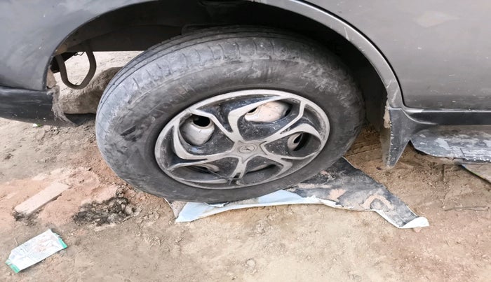 2019 Maruti Eeco 7 STR, CNG, Manual, 2,18,053 km, tyre