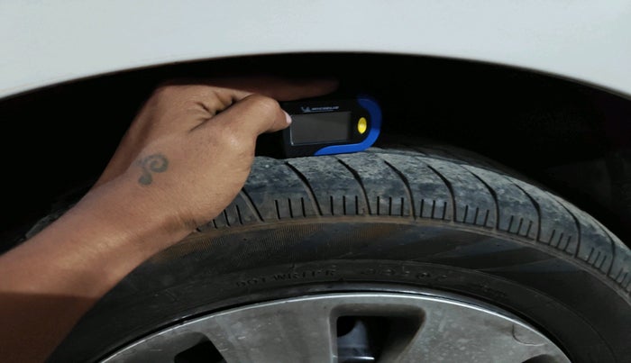 2017 Maruti Baleno DELTA DIESEL 1.3, Diesel, Manual, 1,07,741 km, tyre