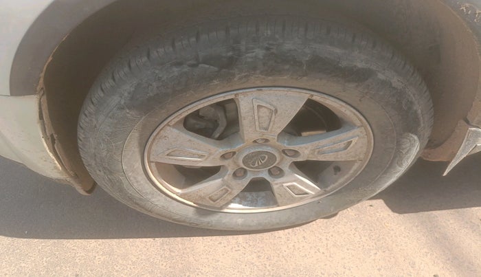 2012 Mahindra XUV500 W8, Diesel, Manual, 2,55,188 km, tyre