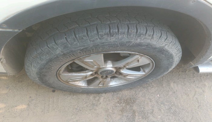 2012 Mahindra XUV500 W8, Diesel, Manual, 2,55,188 km, tyre