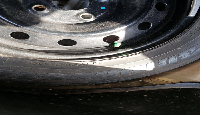 2012 Maruti Swift VDI, Diesel, Manual, 1,32,185 km, tyre