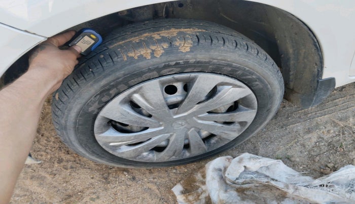 2013 Honda Amaze 1.5L I-DTEC E, Diesel, Manual, 1,74,078 km, tyre