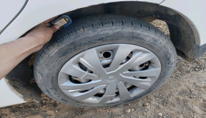 2013 Honda Amaze 1.5L I-DTEC E, Diesel, Manual, 1,74,078 km, tyre