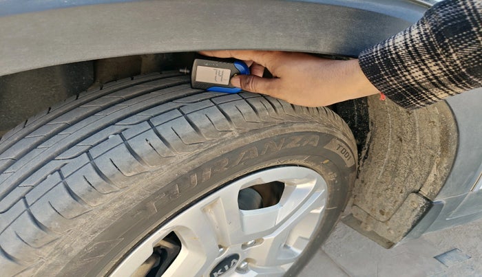 2021 KIA SONET HTX 1.0 IMT, Petrol, Manual, 69,505 km, tyre