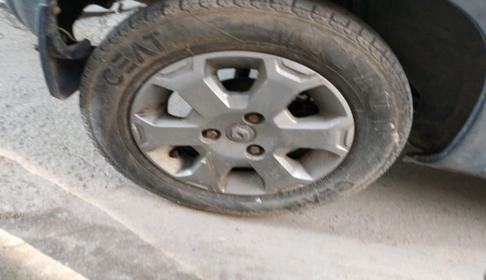 2018 Renault Kwid CLIMBER 1.0 AMT, Petrol, Automatic, 54,136 km, tyre