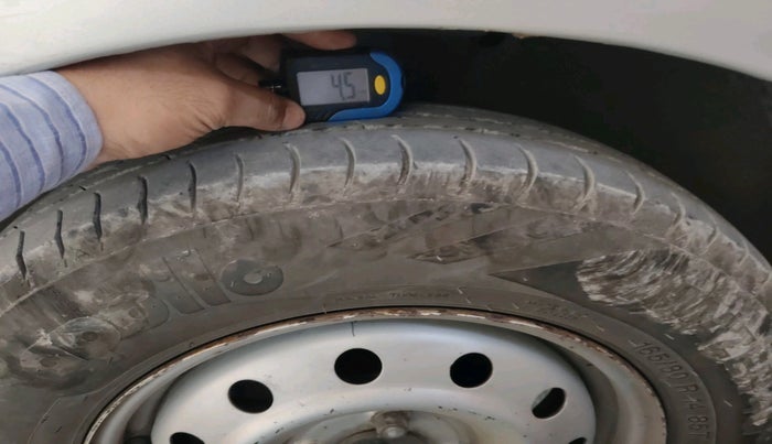 2017 Maruti Dzire LDI, Diesel, Manual, 1,62,912 km, tyre