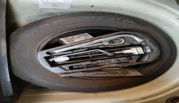 2012 Volkswagen Polo TRENDLINE 1.2L PETROL, Petrol, Manual, 1,08,355 km, tyre