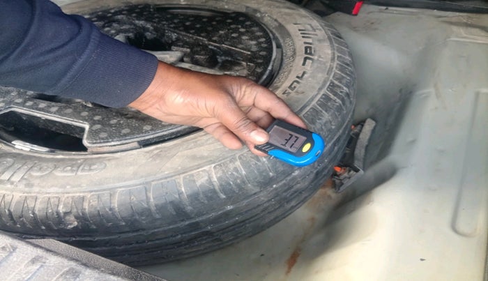 2019 Maruti Vitara Brezza ZDI AMT, Diesel, Automatic, 1,09,636 km, tyre