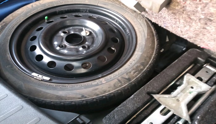 2018 Maruti Wagon R 1.0 VXI, Petrol, Manual, 28,461 km, tyre