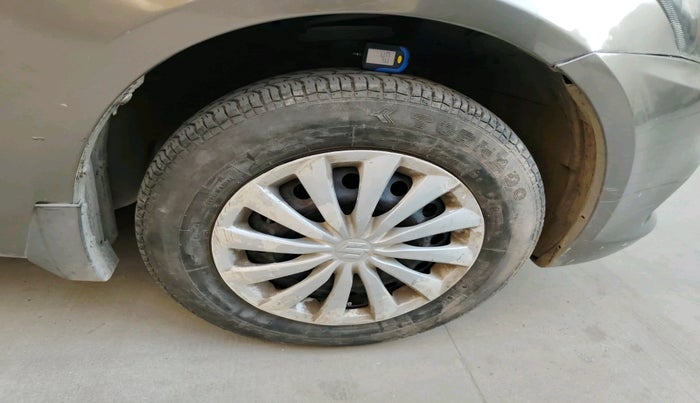 2016 Maruti Swift Dzire VXI, Petrol, Manual, 44,048 km, tyre