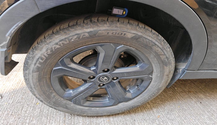 2021 Tata NEXON XZ PLUS (O) DIESEL DARK EDITION, Diesel, Manual, 37,549 km, tyre